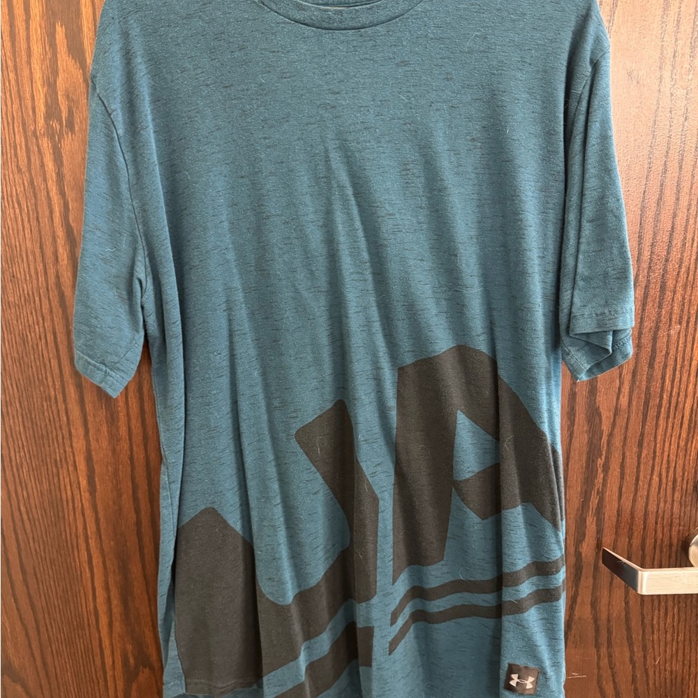 Under Armour Men's Blue T-Shirt